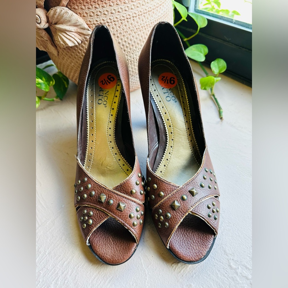 Franco Sarto Leather Brown Copper Studded Peep-Toe Heels Block Heel Size 9.5